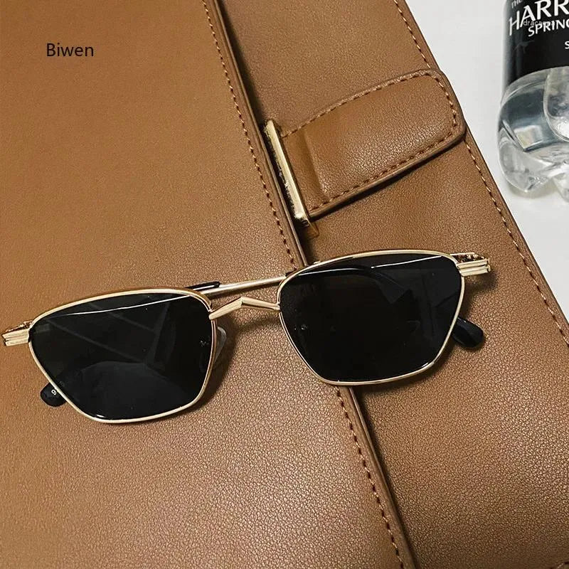 Eyesace® Classic Retro Sunglasses for Women - Vintage Steampunk Style with UV400 Protection